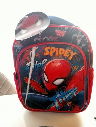 NUEVA Mochila y estuche Spiderman 