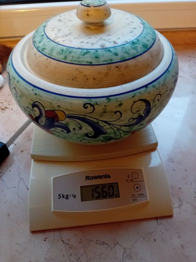 Biscottiera dipinta a mano