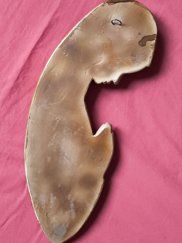 PRECIOSA VIRGEN REZANDO DECORACIÓN PARA COLGAR