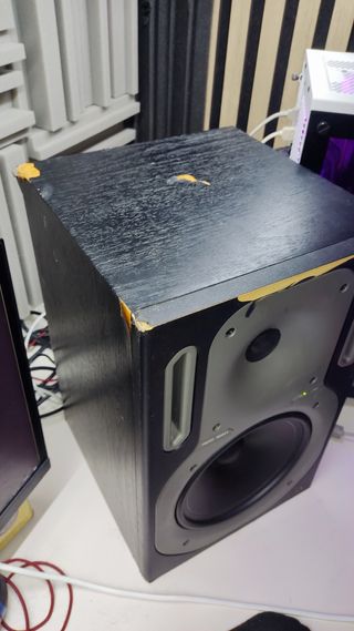 Monitor 2 truth b2031 v1