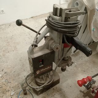 taladro eléctrico soporte magnético