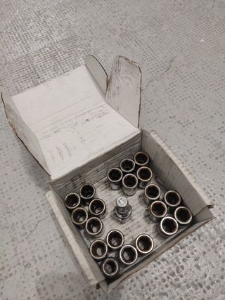 Tornillos tuercas antirrobo 