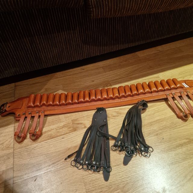 Canana cuero venator