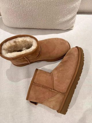 UGG CLASSIC MINI 39.botas de nieve
