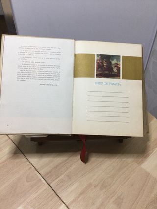 La Biblia ediciones Giner 1970 con Atril incluido