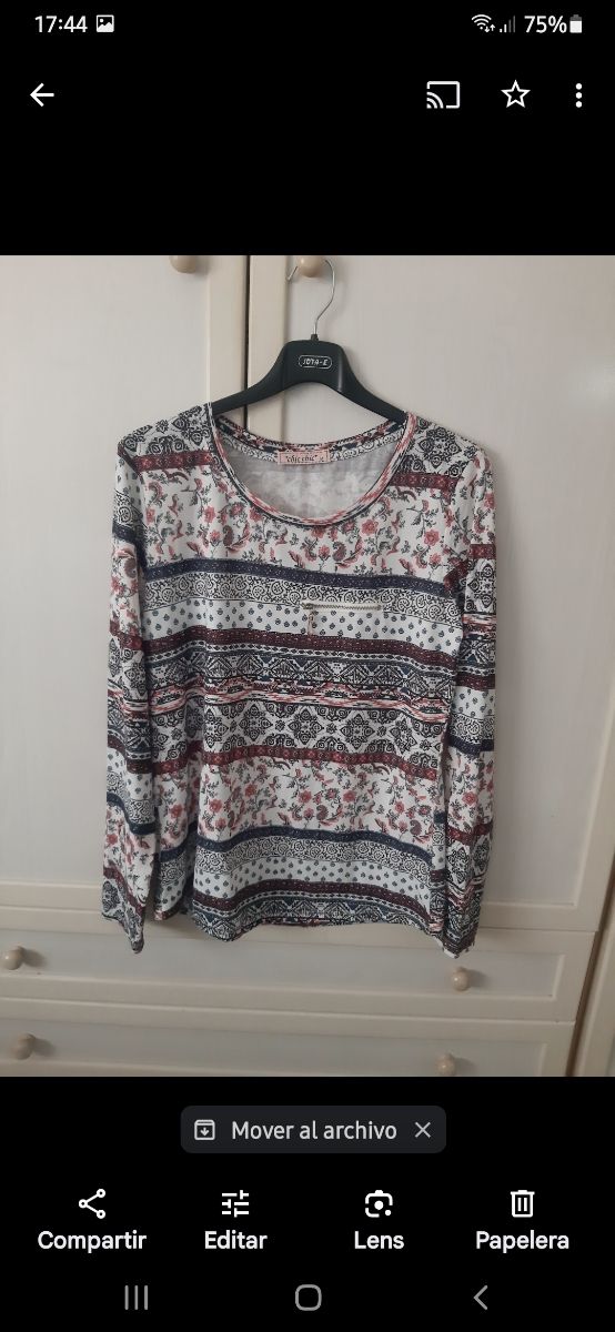 Camiseta mujer muy bonita talla M