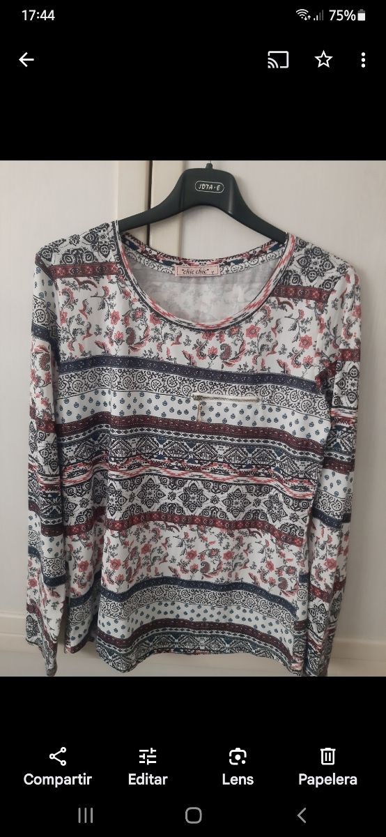 Camiseta mujer muy bonita talla M