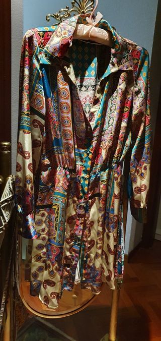 Vestido Zara estampado corto camisero