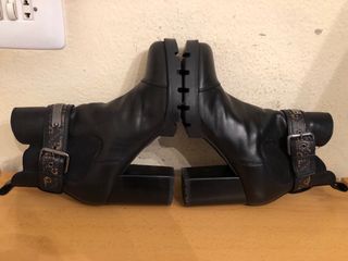 GUESS botines tacon 40