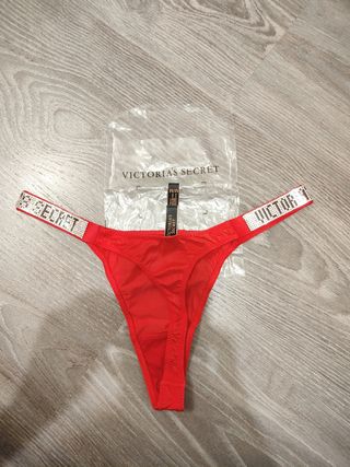 Tanga rojo victoria secret T.M
