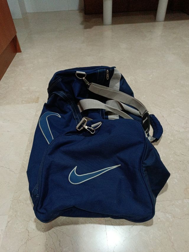 Mochila Nike mucha capacidad