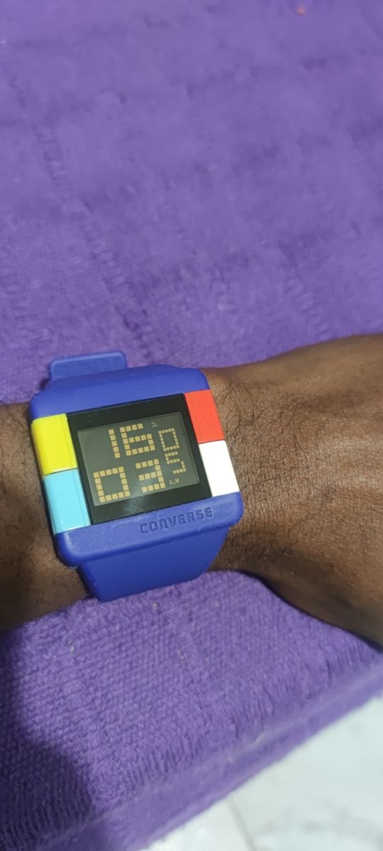 Reloj converse en azul en 20€