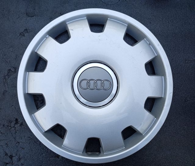 Tapacubos Audi A4 16"