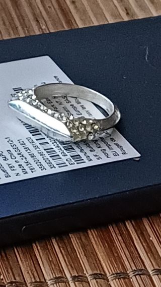 ANILLO PLATA CON DIAMANTES SINTÉTICOS 