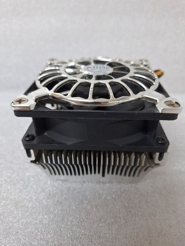 Soquete tipo ventilador Titan A/Usado