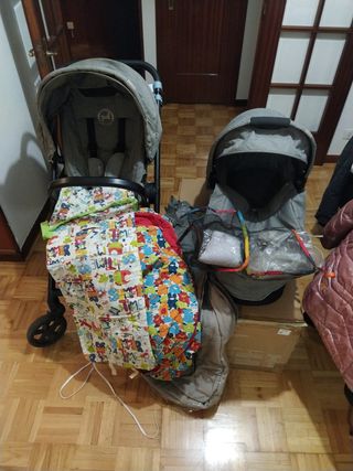 Carro de bebe y niño  con capazo 