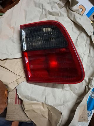 MERCEDES W210 piloto interior izquierdo 