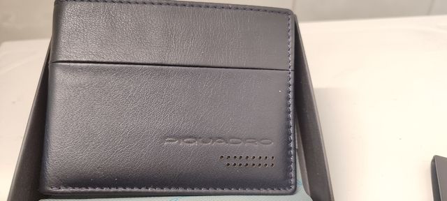 Portafoglio in pelle blu  Piquadro