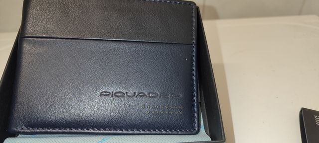 Portafoglio in pelle blu  Piquadro