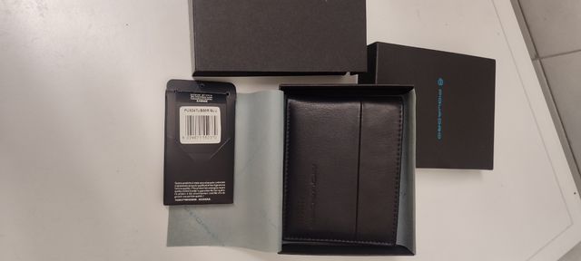 Portafoglio in pelle blu  Piquadro