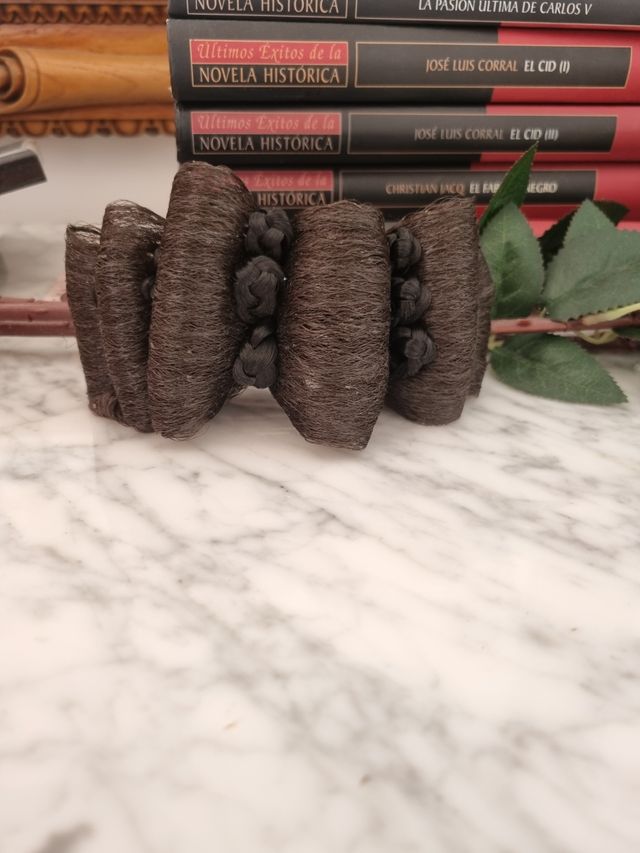 Bellissimo chignon per capelli in stile civetta vintage