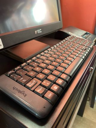 TPV J1900 KM0 REFURBISHING  4GB RAM  HD120  TÀCTIL