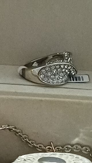 ANILLO CON DIAMANTES SINTÉTICOS 