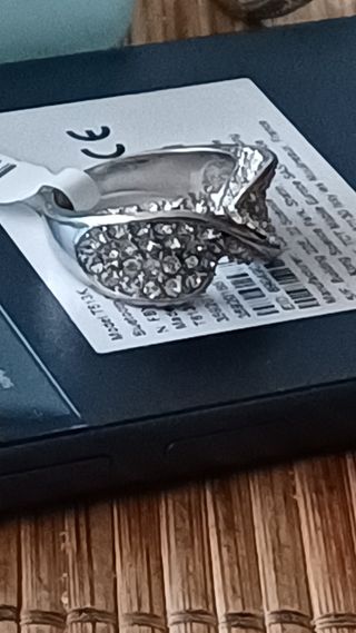 ANILLO CON DIAMANTES SINTÉTICOS 