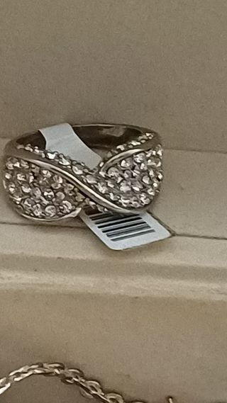 ANILLO CON DIAMANTES SINTÉTICOS 