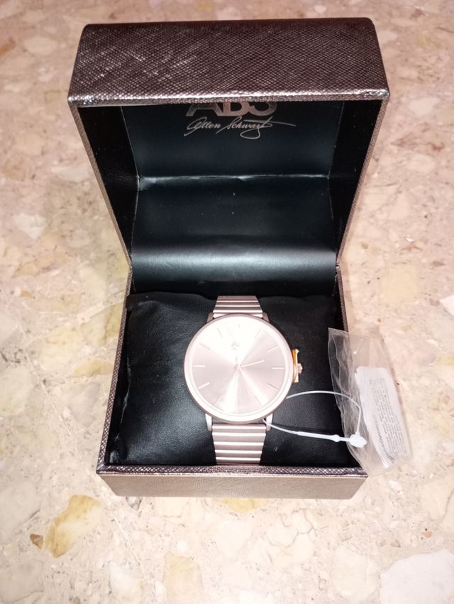 Reloj Analógico - ABS