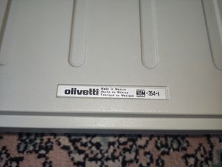 Máquina de escribir Olivetti Lettera 35i
