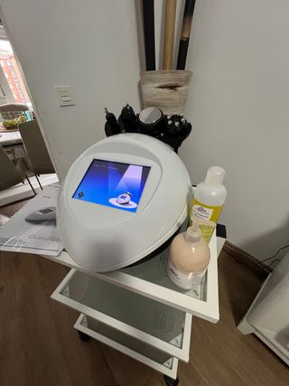 Aparato de cabitación y radiofrecuencia