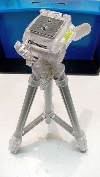TRÍPODE PANASONIC. 