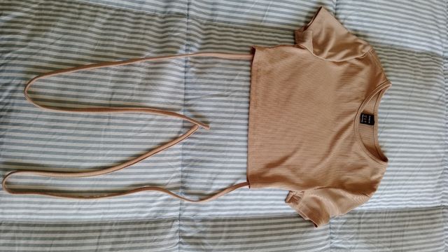 Camiseta corta top nueva xs 34