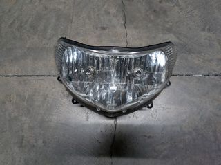 Se vende solo baúl para moto ,con dos llaves,faro