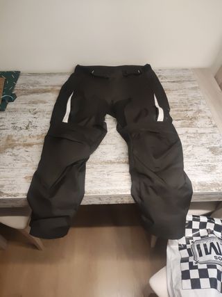 Chaqueta y pantalón moto