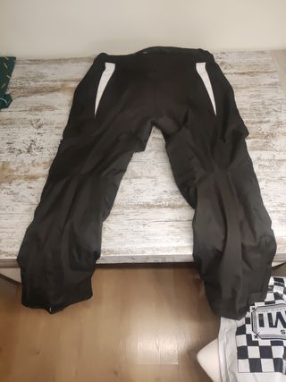 Chaqueta y pantalón moto
