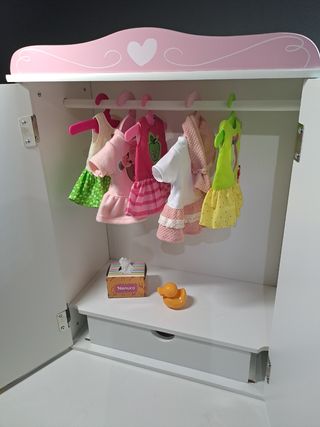 Muñecas Niñas. Armario Nenuco y vestidos!