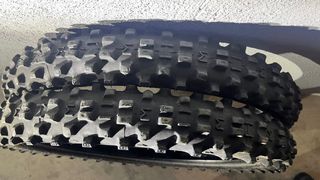 Neumaticos delantero michelin medium enduro