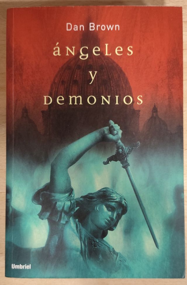 Angeles y Demonios / Angels and Demons (Spanish Edition)