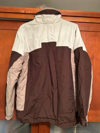 Chaqueta o chaquetón de nieve Columbia.