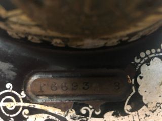 Maquina de coser Singer