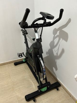 Bicicleta estática Ultraflex 25
