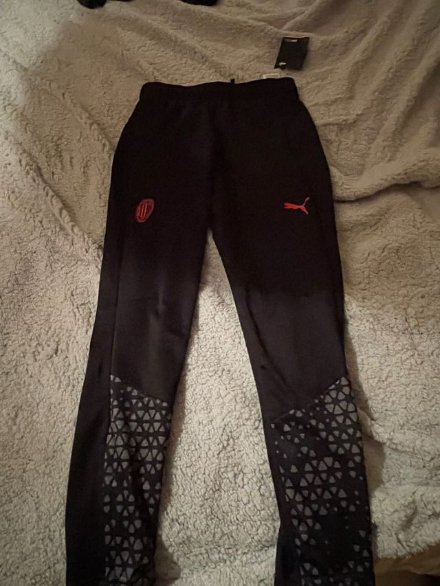 Tuta e maglietta Milan  ragazzo 11/12 anni