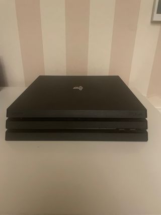 Ps4 Pro con lector solo el mando rojo y 10 juegos