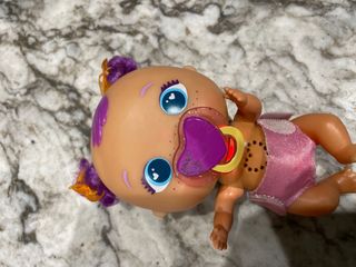 Muñeco bebé parlanchín Famosa