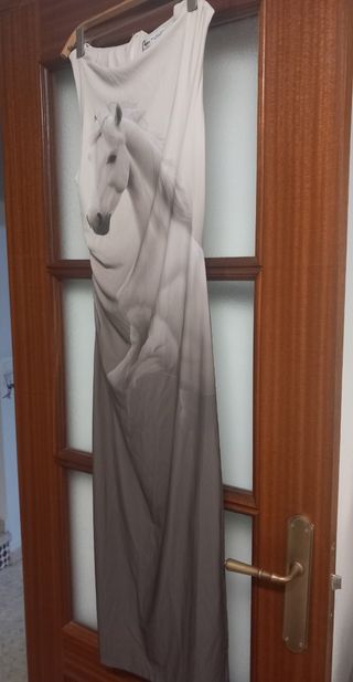 Vestido largo de Bershka sin estrenar.