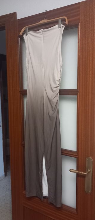 Vestido largo de Bershka sin estrenar.