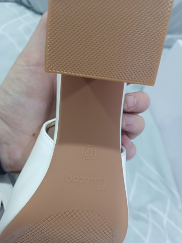 Zapato tacon punta blanco