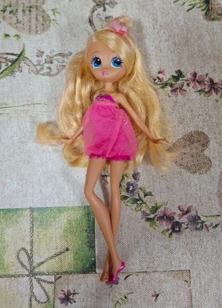 Muñeca Barbie pulgarcita